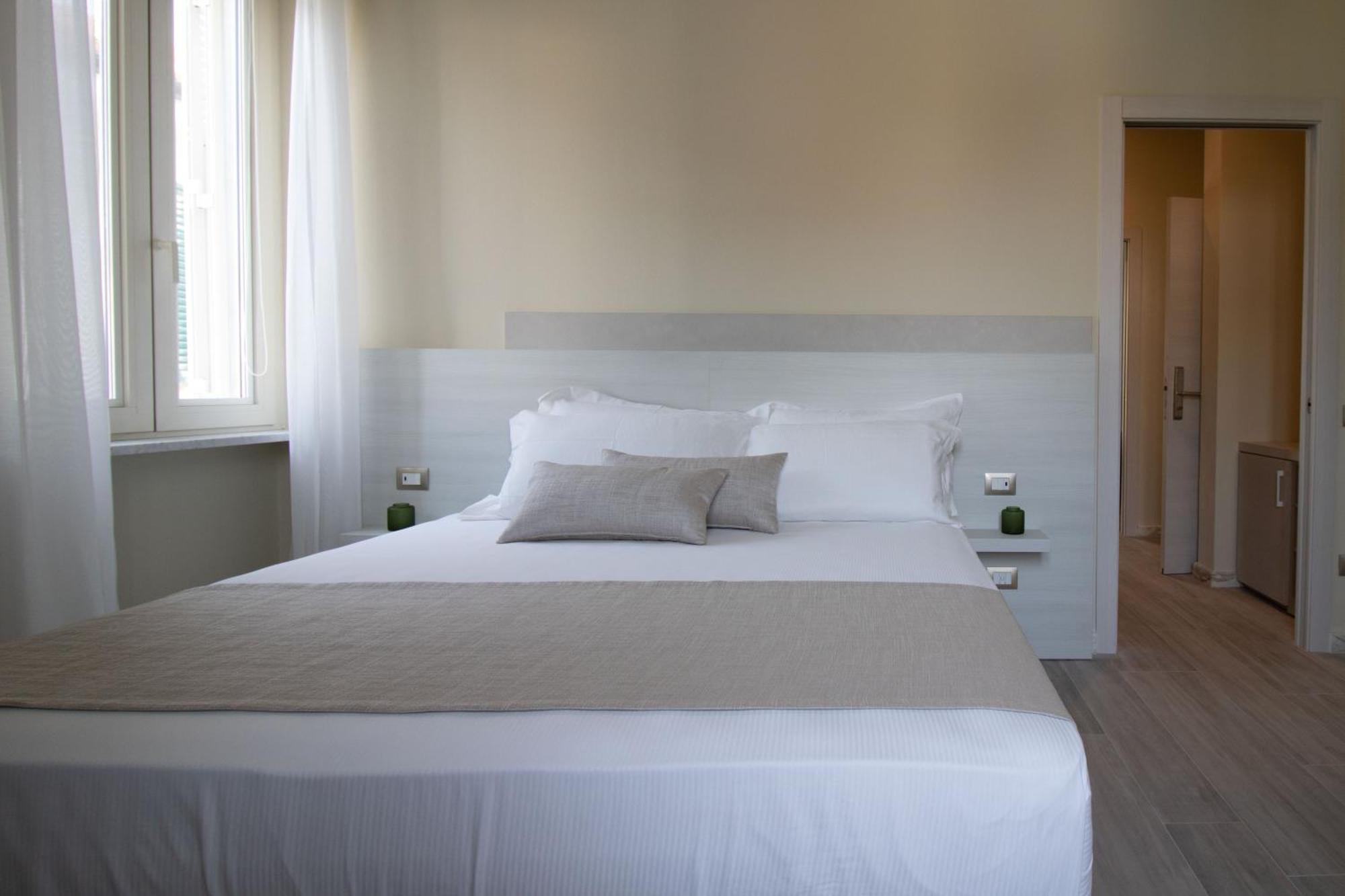 Doride Suites Boutique Hotel Marina Di Carrara Extérieur photo