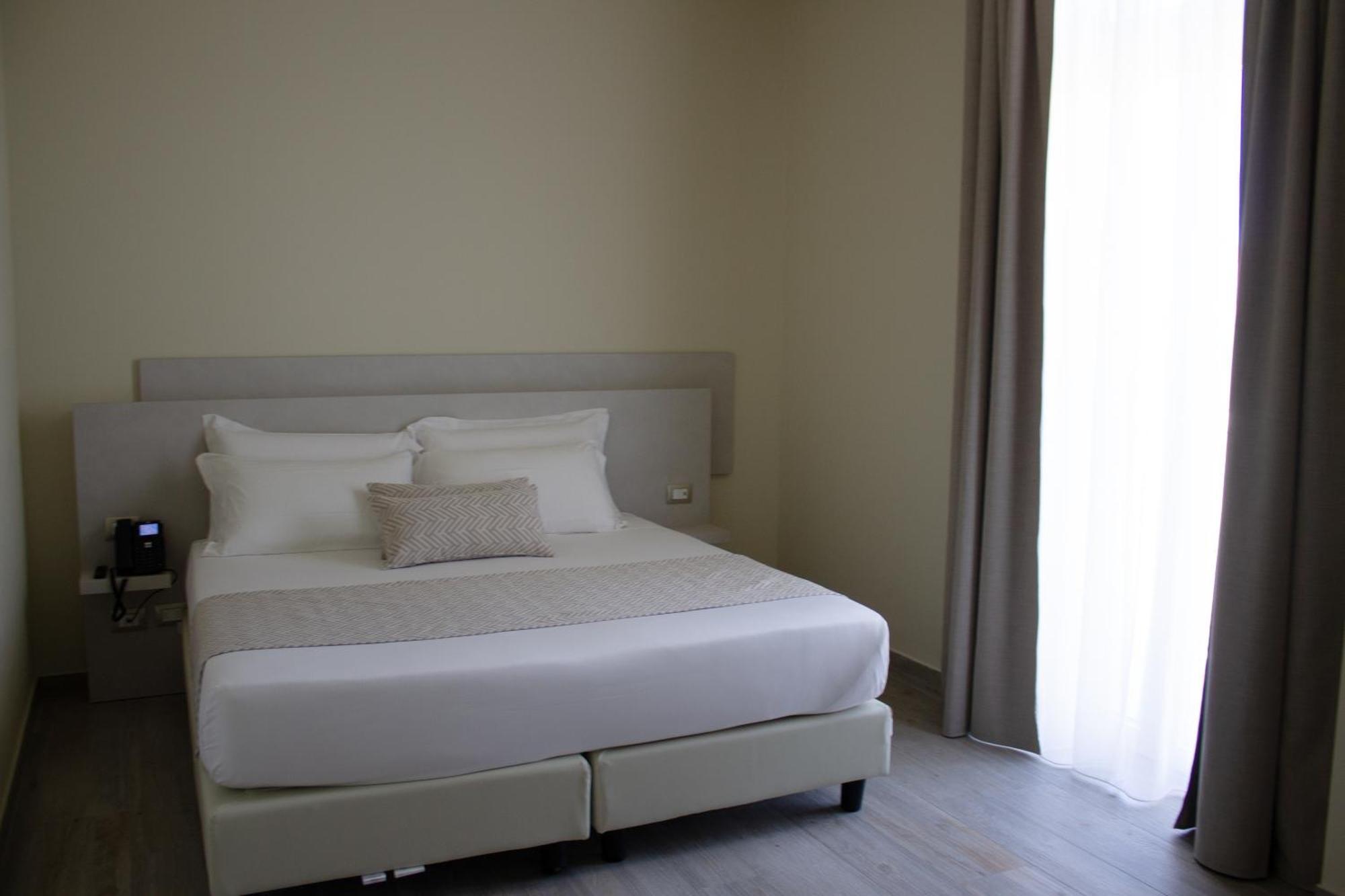 Doride Suites Boutique Hotel Marina Di Carrara Extérieur photo